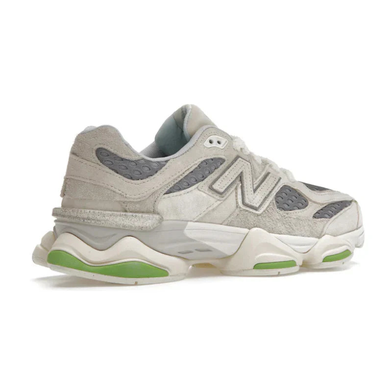 New Balance 9060 – Bricks & Wood